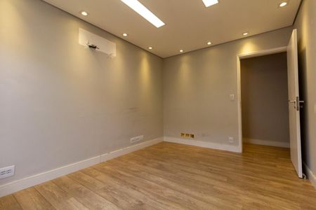 Casa para alugar com 250m², 3 quartos e 3 vagas Casa para alugar com 250m², 3 quartos e 3 vagasQuarto 2