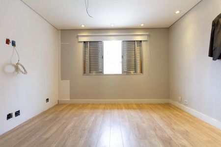 Casa para alugar com 250m², 3 quartos e 3 vagas Casa para alugar com 250m², 3 quartos e 3 vagasQuarto 1