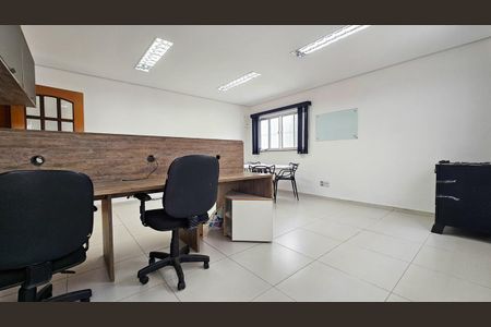 Casa para alugar com 250m², 3 quartos e 3 vagas Casa para alugar com 250m², 3 quartos e 3 vagasCozinha