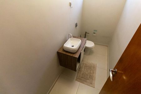 Casa para alugar com 250m², 3 quartos e 3 vagas Casa para alugar com 250m², 3 quartos e 3 vagasLavabo 1