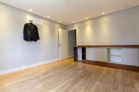 Casa para alugar com 250m², 3 quartos e 3 vagas Casa para alugar com 250m², 3 quartos e 3 vagasQuarto 1