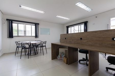 Casa para alugar com 250m², 3 quartos e 3 vagas Casa para alugar com 250m², 3 quartos e 3 vagasCozinha