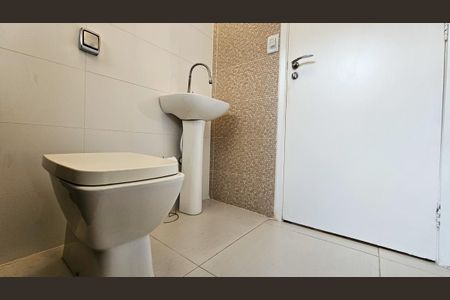 Casa para alugar com 250m², 3 quartos e 3 vagas Casa para alugar com 250m², 3 quartos e 3 vagasBanheiro 2