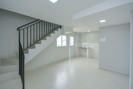 Sala/Cozinha de apartamento para alugar com 2 quartos, 65m² em Jardim Anhanguera, São Paulo
