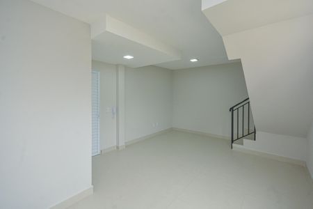 Apartamento para alugar com 65m², 2 quartos e sem vaga Apartamento para alugar com 65m², 2 quartos e sem vagaSala/Cozinha