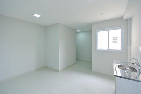 Sala/Cozinha de apartamento para alugar com 1 quarto, 52m² em Jardim Anhanguera, São Paulo