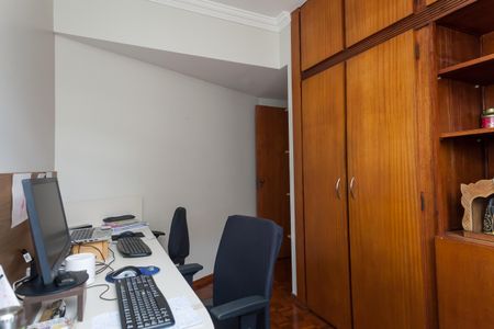 Apartamento à venda com 90m², 3 quartos e 1 vagaquarto 2