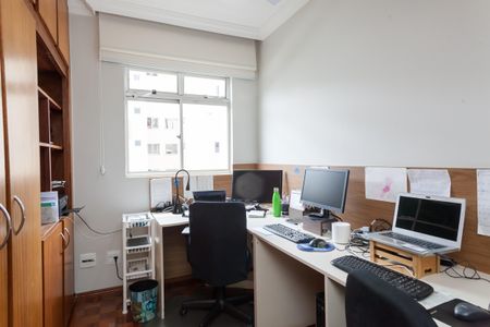 Apartamento à venda com 90m², 3 quartos e 1 vagaquarto 2