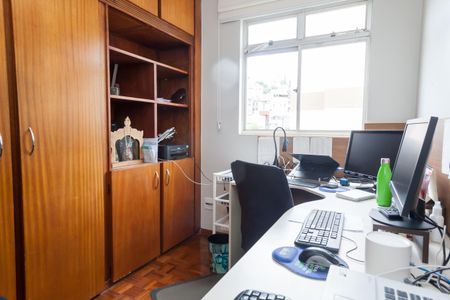 Apartamento à venda com 90m², 3 quartos e 1 vagaquarto 2