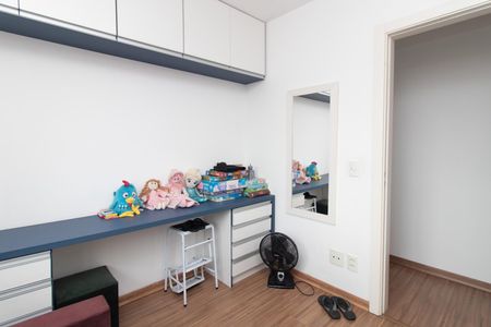 Quarto 1 de apartamento para alugar com 2 quartos, 52m² em Santo Antônio, Porto Alegre