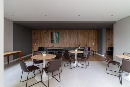 Apartamento para alugar com 42m², 1 quarto e 1 vaga Apartamento para alugar com 42m², 1 quarto e 1 vagaÁrea comum - Salão de festas