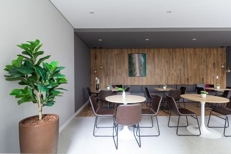 Apartamento para alugar com 42m², 1 quarto e 1 vaga Apartamento para alugar com 42m², 1 quarto e 1 vagaÁrea comum - Salão de festas