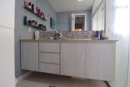 Apartamento para alugar com 123m², 3 quartos e 2 vagasBanheiro Quarto 1 suíte