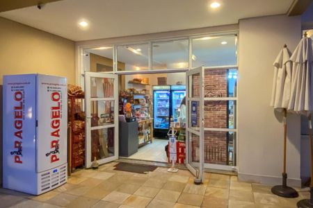 Apartamento para alugar com 123m², 3 quartos e 2 vagasÁrea comum - Mercadinho