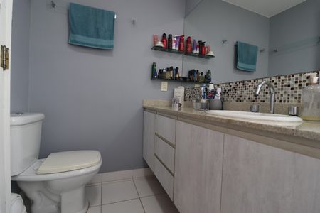 Apartamento para alugar com 123m², 3 quartos e 2 vagasBanheiro Quarto 1 suíte