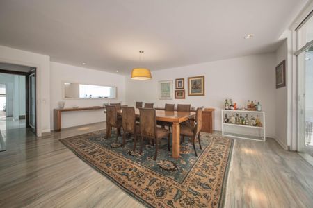 Casa à venda com 4 quartos, 682m² em Santo Amaro, São Paulo