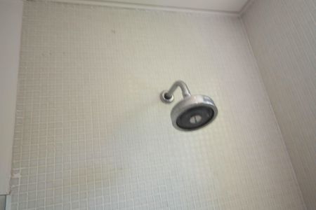 Casa à venda com 682m², 4 quartos e 12 vagas Casa à venda com 682m², 4 quartos e 12 vagasBanheiro da Suíte 2