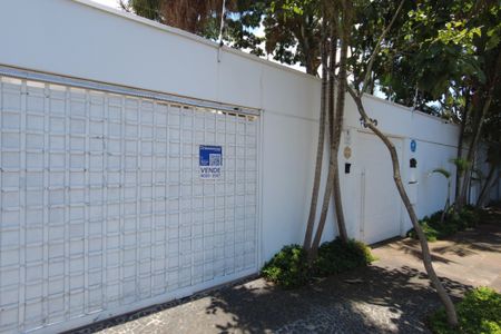 Casa à venda com 682m², 4 quartos e 12 vagasPlaquinha