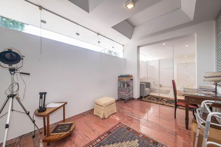 Casa à venda com 682m², 4 quartos e 12 vagas Casa à venda com 682m², 4 quartos e 12 vagasSuíte 1