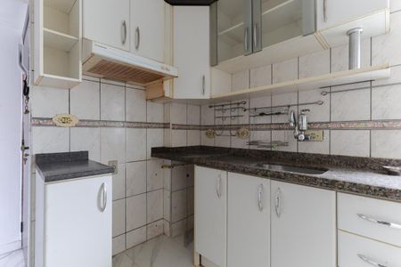 Apartamento para alugar com 64m², 2 quartos e 1 vaga Apartamento para alugar com 64m², 2 quartos e 1 vagaCozinha e área de serviço