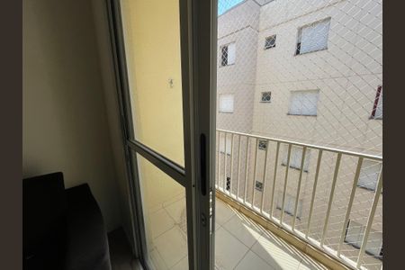 Sala de apartamento para alugar com 2 quartos, 72m² em Jardim Santana, Cotia