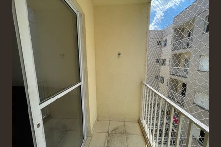 Apartamento para alugar com 72m², 2 quartos e 1 vagaVaranda