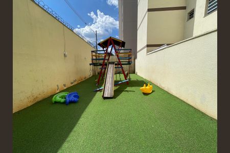 Apartamento para alugar com 72m², 2 quartos e 1 vagaÁrea comum - Playground