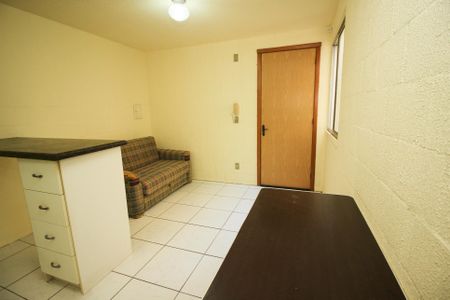 Sala de apartamento à venda com 2 quartos, 53m² em Vila Nova, Porto Alegre