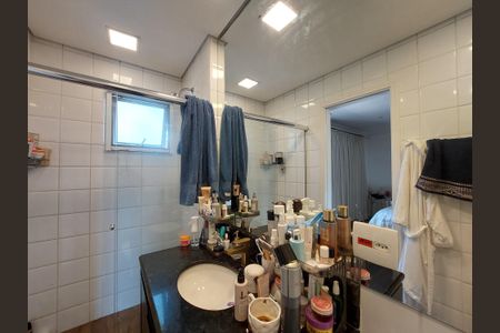 Casa de condomínio à venda com 130m², 3 quartos e 2 vagasBanheiro da Suíte