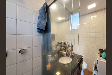 Casa de condomínio à venda com 130m², 3 quartos e 2 vagasBanheiro da Suíte