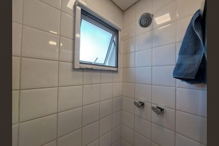 Casa de condomínio à venda com 130m², 3 quartos e 2 vagasBanheiro da Suíte