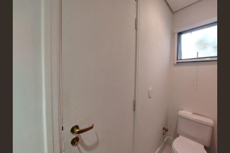 Casa de condomínio à venda com 130m², 3 quartos e 2 vagasLavabo