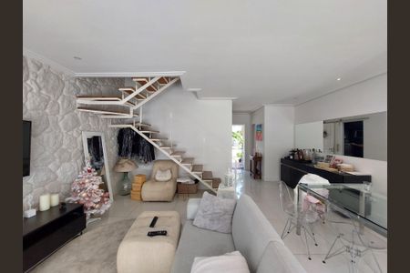 Casa de condomínio à venda com 130m², 3 quartos e 2 vagasSala