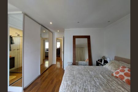 Casa de condomínio à venda com 130m², 3 quartos e 2 vagasSuíte