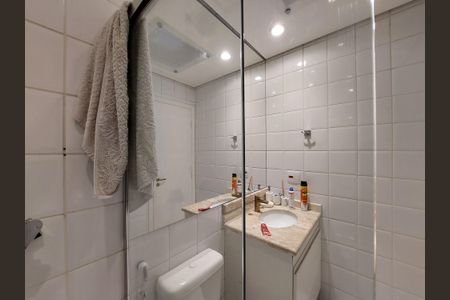 Casa de condomínio à venda com 130m², 3 quartos e 2 vagasBanheiro