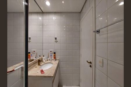 Casa de condomínio à venda com 130m², 3 quartos e 2 vagasBanheiro