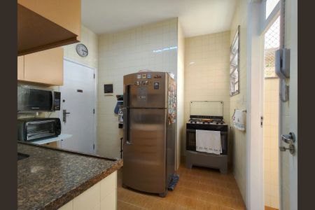 Apartamento à venda com 84m², 2 quartos e 1 vaga Apartamento à venda com 84m², 2 quartos e 1 vagaCozinha