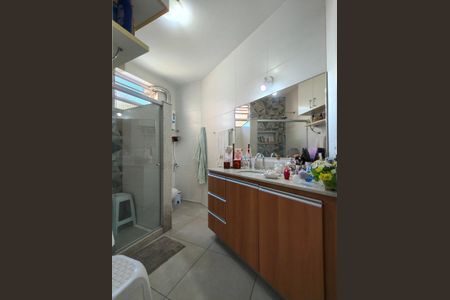 Apartamento à venda com 84m², 2 quartos e 1 vaga Apartamento à venda com 84m², 2 quartos e 1 vagaBanheiro Corredor