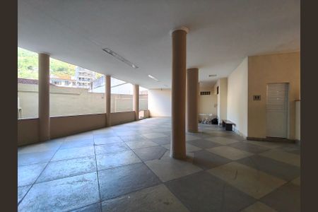 Apartamento à venda com 84m², 2 quartos e 1 vaga Apartamento à venda com 84m², 2 quartos e 1 vagaÁrea comum - Salão de festas