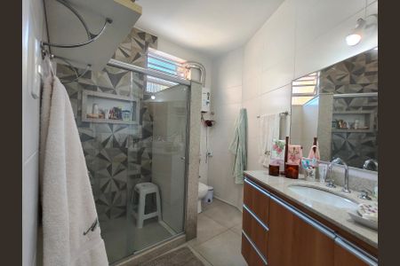 Apartamento à venda com 84m², 2 quartos e 1 vaga Apartamento à venda com 84m², 2 quartos e 1 vagaBanheiro Corredor