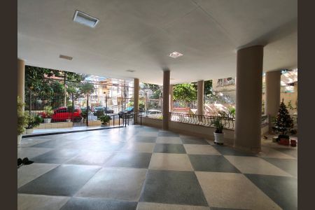 Apartamento à venda com 84m², 2 quartos e 1 vaga Apartamento à venda com 84m², 2 quartos e 1 vagaFachada e portaria