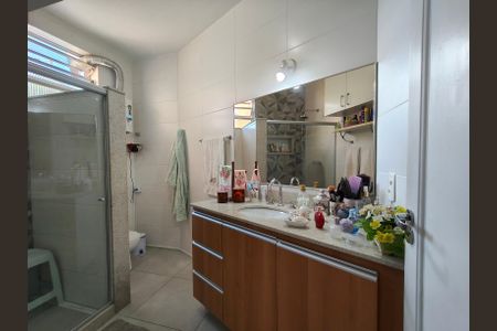 Apartamento à venda com 84m², 2 quartos e 1 vaga Apartamento à venda com 84m², 2 quartos e 1 vagaBanheiro Corredor