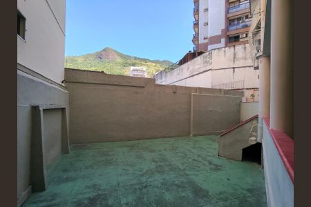 Apartamento à venda com 84m², 2 quartos e 1 vaga Apartamento à venda com 84m², 2 quartos e 1 vagaÁrea comum - Playground