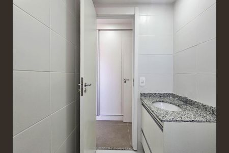 Apartamento para alugar com 55m², 2 quartos e 1 vaga Apartamento para alugar com 55m², 2 quartos e 1 vagaBanheiro da Suíte