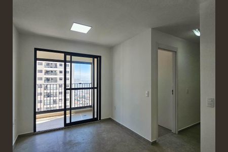 Sala de apartamento para alugar com 2 quartos, 55m² em Vila Anastácio, São Paulo