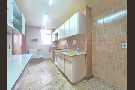 Apartamento à venda com 133m², 3 quartos e 1 vagaCozinha 