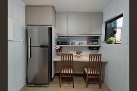 Casa à venda com 100m², 2 quartos e 1 vagaCozinha - Armários