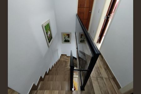 Casa à venda com 100m², 2 quartos e 1 vagaEscada 