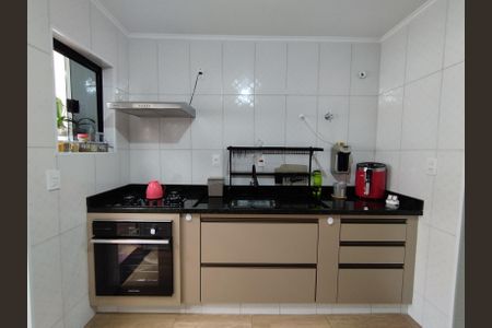 Casa à venda com 100m², 2 quartos e 1 vagaCozinha - Armários