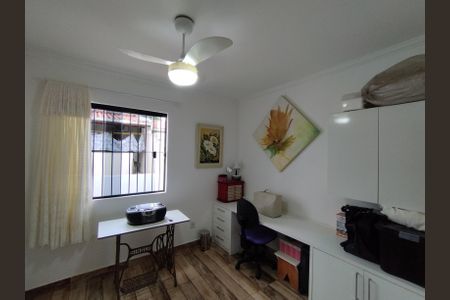 Casa à venda com 100m², 2 quartos e 1 vagaQuarto 2 